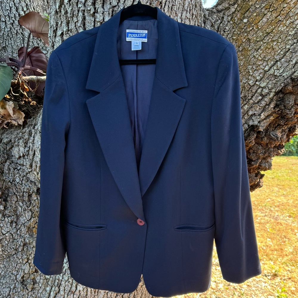 Vtg.Pendleton 100% Virgin wool 1 button Academia blazer in blue.Size 16